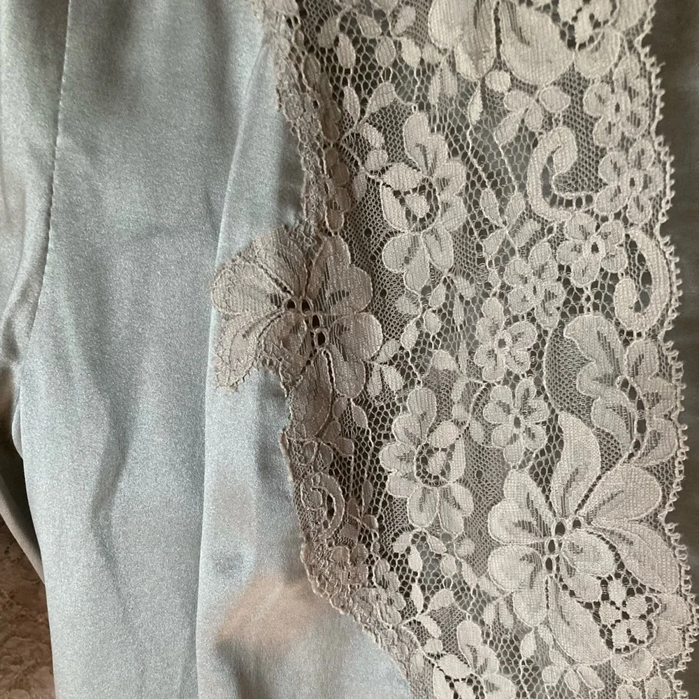 Express Design Studio Silk Cardi - Picture 4 of 7